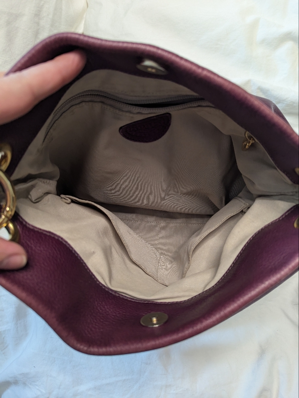Roots Olivia Leather Hobo Bag in Aubergine - Picture 6 of 7